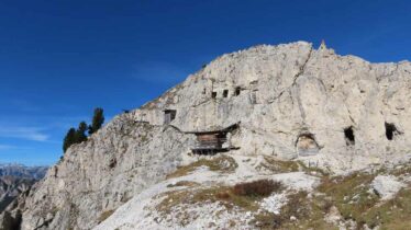 C.A.I. Francesco Terribile - Dolomiti: Un territorio testimone di guerra e devastazione ambientale, monito di pace tra uomo e uomo e tra uomo e natura